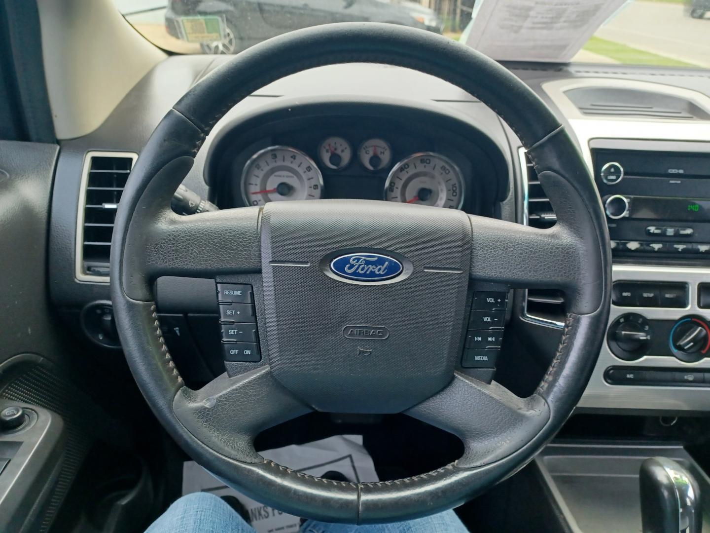 2007 GRAY /BLACK Ford Edge SEL FWD (2FMDK38C47B) with an 3.5L V6 DOHC 24V engine, 6-Speed Automatic Overdrive transmission, located at 2001 E. Lancaster, Ft. Worth, 76103, (817) 336-7000, 32.746181, -97.301018 - Photo#11